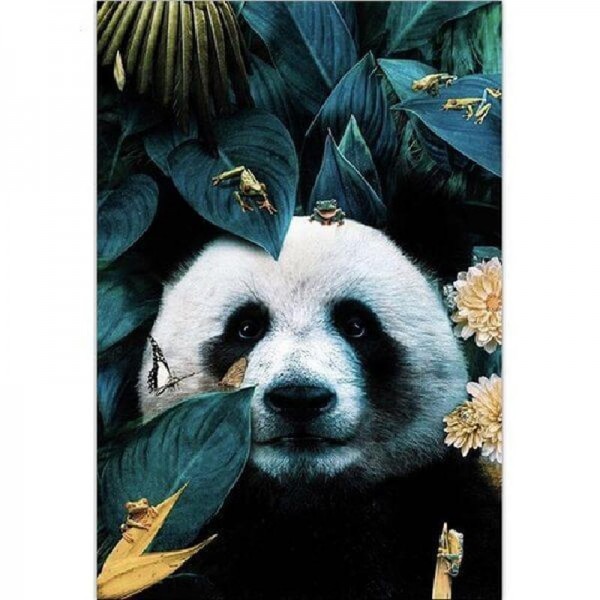 Panda zwischen Blättern